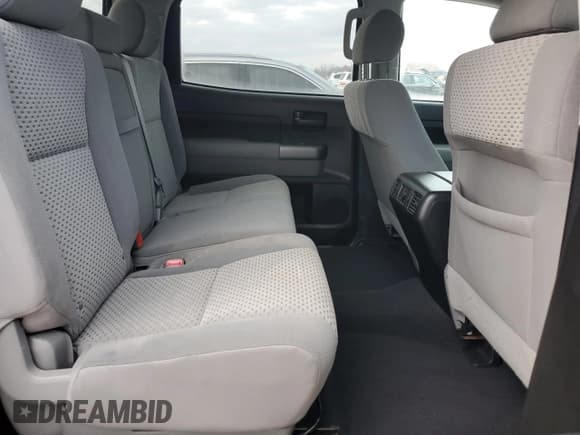 ✅ 2013 Toyota Tundra • VIN: 5TFDM5F12DX042640 • Lot: 92833395. Wystawiony na Copart z przebiegiem 216 472 mil. Bezpłatny archiwum sprzedaży aukcyjnych z USA i szczegółowy raport historii pojazdu na DreamBid. Zdjęcie 10.