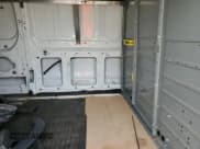 ✅ 2018 Ford Transit • VIN: 1FTYR2YM7JKB11758 • Lot: 56549705. Wystawiony na Copart z przebiegiem 104 015 mil. Bezpłatny archiwum sprzedaży aukcyjnych z USA i szczegółowy raport historii pojazdu na DreamBid. Zdjęcie 10.