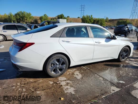2022 Hyundai Elantra SEL with VIN 5NPLM4AG4NH071362, listed as a Copart auction lot 83839295 with 12,219 mi miles and Salvage title. Bid and sale history available at DreamBid. Image 3.