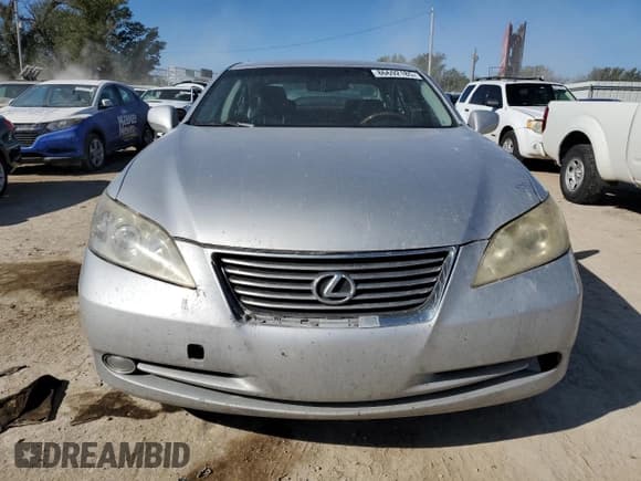 ✅ 2007 Lexus ES 330 • VIN: JTHBJ46G772137418 • Lot: 86692185. Wystawiony na Copart z przebiegiem 186 616 mil. Bezpłatny archiwum sprzedaży aukcyjnych z USA i szczegółowy raport historii pojazdu na DreamBid. Zdjęcie 5.