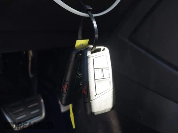 ✅ 2022 Volkswagen Tiguan SE R-Line Black • VIN: 3VV8B7AX5NM003466 • Lot: 43554431. Wystawiony na IAAI z przebiegiem 109 566 mil. Bezpłatny archiwum sprzedaży aukcyjnych z USA i szczegółowy raport historii pojazdu na DreamBid. Zdjęcie 11.