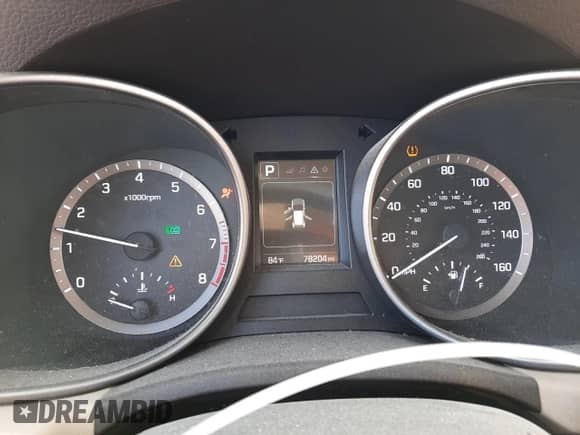 ✅ 2018 Hyundai Santa Fe 2.4L • VIN: 5NMZU3LB2JH059546 • Lot: 41660483. Wystawiony na Copart z przebiegiem 78 204 mil mil. Skorzystaj z bezpłatnego archiwum sprzedaży aukcyjnych z USA i zobacz szczegółowy raport historii pojazdu na DreamBid. Zdjęcie 9.