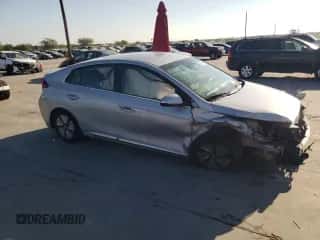2020 Hyundai Ioniq SE с VIN KMHC75LC6LU242859, выставлен на аукционе Copart как лот 72403234 с пробегом 59 294 миль миль и Списание • Salvage title. История ставок и продаж доступна на DreamBid. Изображение 4.