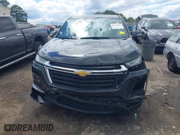 ✅ 2023 Chevrolet Traverse LS • VIN: 1GNERFKW9PJ319344 • Lot: 42181237. Wystawiony na IAAI z przebiegiem 33 760 mil. Bezpłatny archiwum sprzedaży aukcyjnych z USA i szczegółowy raport historii pojazdu na DreamBid. Zdjęcie 6.