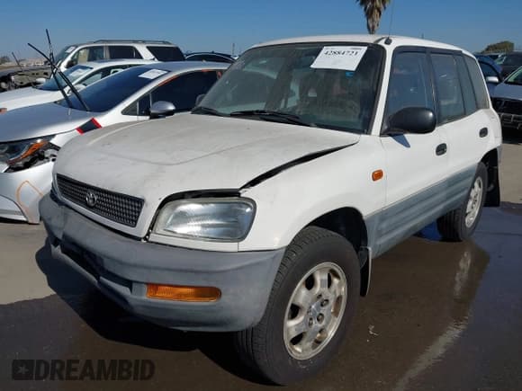 ✅ 1997 Toyota RAV4 • VIN: JT3GP10V2V7016408 • Lot: 42884721. Listed on IAAI with 143,812 mi. Free auction sales archive from the USA and detailed vehicle history report at DreamBid. Image 2.