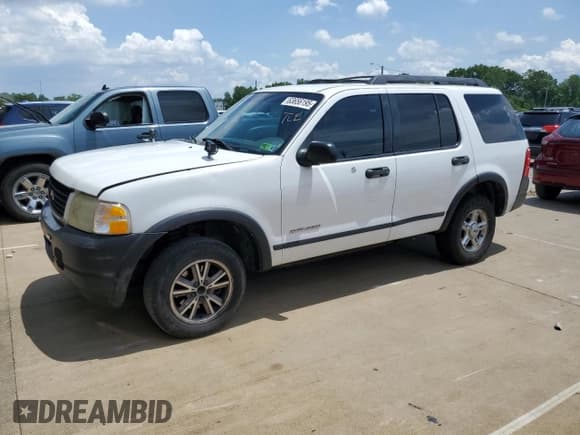 ✅ 2005 Ford Explorer XLS • VIN: 1FMZU62K65UB20376 • Lot: 63656195. Listed on Copart with 170,219 mi. Free auction sales archive from the USA and detailed vehicle history report at DreamBid. Image 1.