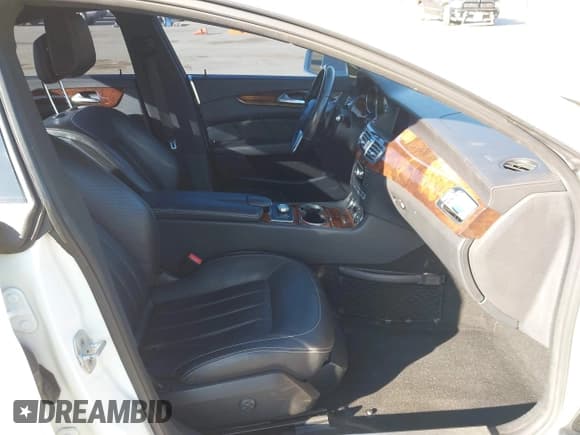 ✅ 2014 Mercedes-Benz CLS 550 • VIN: WDDLJ7DB1EA128284 • Lot: 43562171. Listed on IAAI with 130,309 mi. Free auction sales archive from the USA and detailed vehicle history report at DreamBid. Image 5.