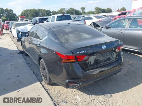 ✅ 2020 Nissan Altima S • VIN: 1N4BL4BV9LC243198 • Lot: 43204236. Listed on IAAI with 73,085 mi. Free auction sales archive from the USA and detailed vehicle history report at DreamBid. Image 3.