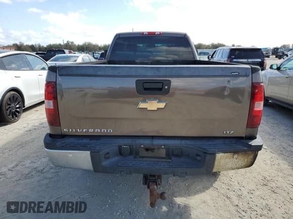 ✅ 2008 Chevrolet Silverado 2500HD 1LT • VIN: 1GCHC23638F112984 • Lot: 78577554. Wystawiony na Copart z przebiegiem 196 571 mil. Bezpłatny archiwum sprzedaży aukcyjnych z USA i szczegółowy raport historii pojazdu na DreamBid. Zdjęcie 6.