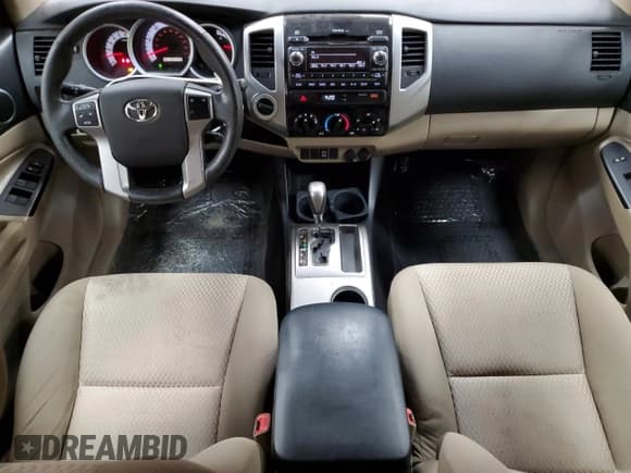 ✅ 2012 Toyota Tacoma • VIN: 3TMLU4EN8CM084471 • Lot: 84811765. Listed on Copart with 121,598 mi. Free auction sales archive from the USA and detailed vehicle history report at DreamBid. Image 8.