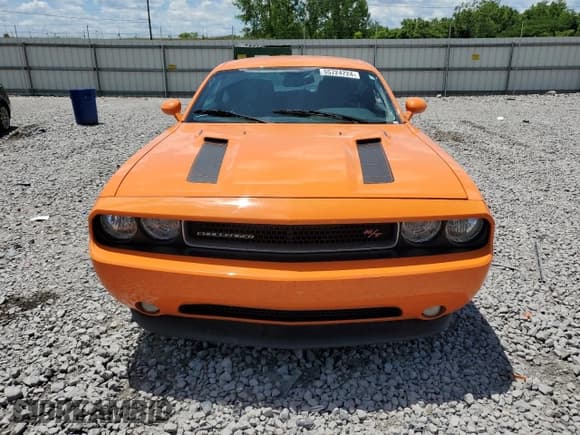 ✅ 2014 Dodge Challenger R/T 100th Anniversary Appearance • VIN: 2C3CDYBT6EH154162 • Lot: 66798194. Wystawiony na Copart z przebiegiem 87 317 mil. Bezpłatny archiwum sprzedaży aukcyjnych z USA i szczegółowy raport historii pojazdu na DreamBid. Zdjęcie 5.