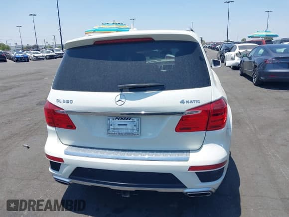 ✅ 2015 Mercedes-Benz GL 550 • VIN: 4JGDF7DE2FA468258 • Лот: 42500315. Опубликован ранее на IAAI с пробегом 145 231 миль. Бесплатный доступ к архиву аукционных продаж из США и подробный отчёт об истории автомобиля на DreamBid. Изображение 16.