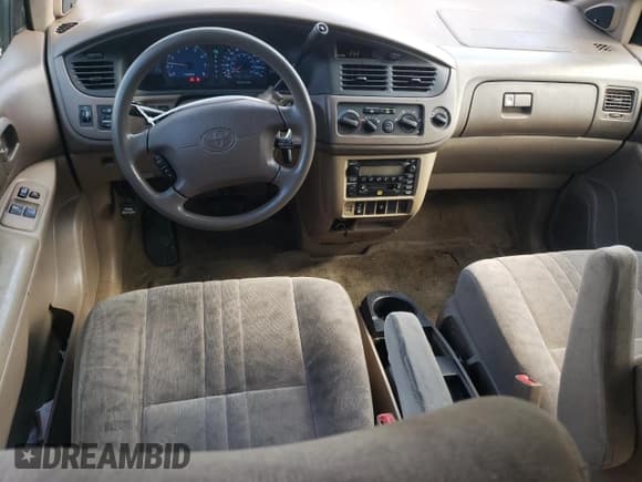 ✅ 2001 Toyota Sienna LE • VIN: 4T3ZF13C01U335113 • Лот: 85836265. Опубликован ранее на Copart с пробегом 235 119 миль. Бесплатный доступ к архиву аукционных продаж из США и подробный отчёт об истории автомобиля на DreamBid. Изображение 8.