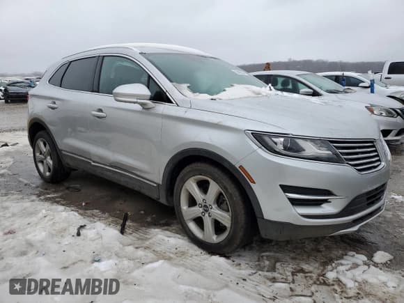 ✅ 2017 Lincoln MKC Premiere • VIN: 5LMCJ1C9XHUL50226 • Lot: 39492004. Listed on Copart with Not provided. Free auction sales archive from the USA and detailed vehicle history report at DreamBid. Image 4.