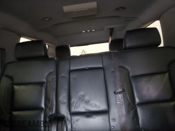 ✅ 2015 Chevrolet Suburban LT • VIN: 1GNSKJKC2FR533978 • Lot: 89491375. Wystawiony na Copart z przebiegiem 148 405 mil. Bezpłatny archiwum sprzedaży aukcyjnych z USA i szczegółowy raport historii pojazdu na DreamBid. Zdjęcie 10.