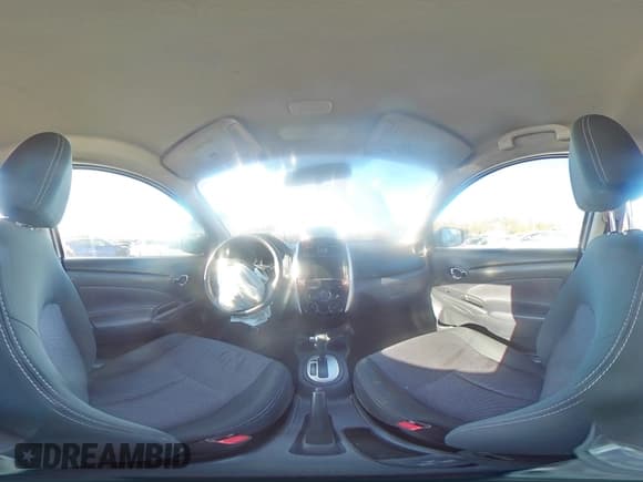 ✅ 2019 Nissan Versa SV • VIN: 3N1CN7AP0KL828884 • Lot: 90320455. Wystawiony na Copart z przebiegiem Nie podano. Bezpłatny archiwum sprzedaży aukcyjnych z USA i szczegółowy raport historii pojazdu na DreamBid. Zdjęcie 14.