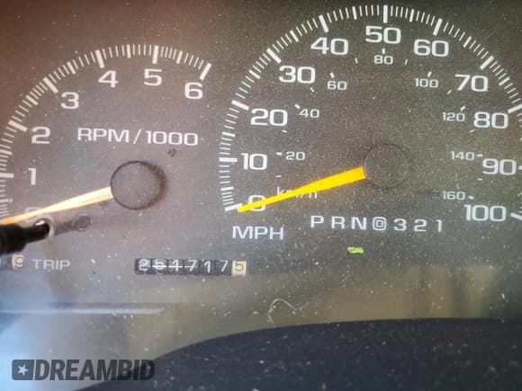 ✅ 1999 GMC Suburban • VIN: 3GKEC16R7XG542862 • Лот: 77568734. Опубликован ранее на Copart с пробегом 251 717 миль. Бесплатный доступ к архиву аукционных продаж из США и подробный отчёт об истории автомобиля на DreamBid. Изображение 9.