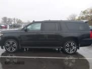 ✅ 2018 Chevrolet Suburban Premier • VIN: 1GNSKJKC7JR184079 • Lot: 43567552. Listed on IAAI with 84,957 mi. Free auction sales archive from the USA and detailed vehicle history report at DreamBid. Image 14.