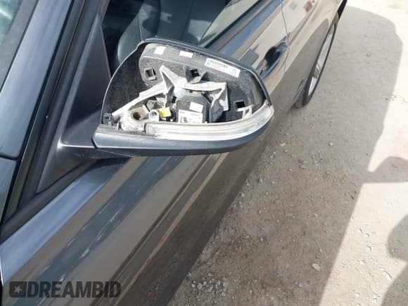 ✅ 2015 BMW 3 Series 328i xDrive • VIN: WBA3B5G56FNS14005 • Lot: 43557267. Listed on IAAI with 154,547 mi. Free auction sales archive from the USA and detailed vehicle history report at DreamBid. Image 6.