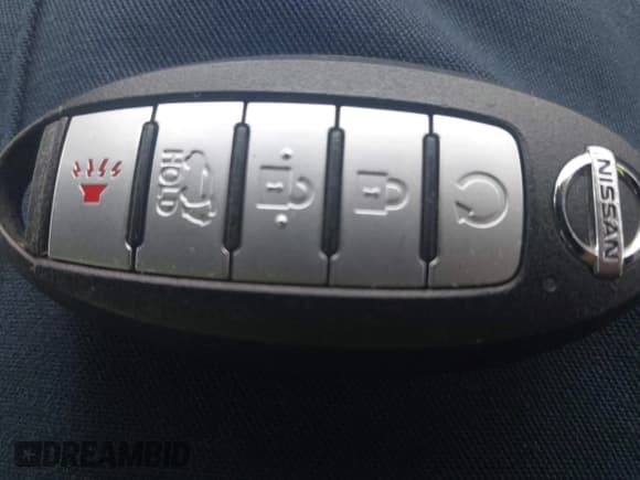 ✅ 2019 Nissan Rogue SL • VIN: 5N1AT2MV2KC828089 • Лот: 43492594. Опубликован ранее на IAAI с пробегом 93 527 миль. Бесплатный доступ к архиву аукционных продаж из США и подробный отчёт об истории автомобиля на DreamBid. Изображение 11.