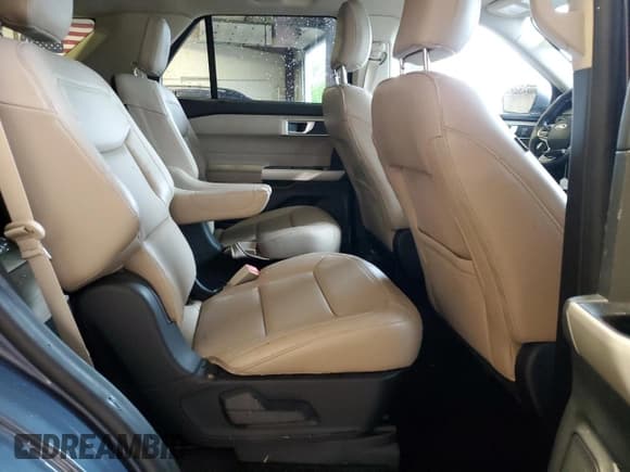 ✅ 2021 Ford Explorer XLT • VIN: 1FMSK8DH3MGB75899 • Lot: 58243695. Wystawiony na Copart z przebiegiem 24 918 mil. Bezpłatny archiwum sprzedaży aukcyjnych z USA i szczegółowy raport historii pojazdu na DreamBid. Zdjęcie 10.