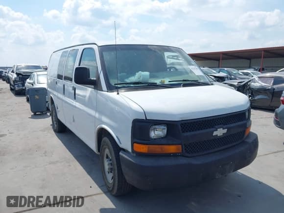 ✅ 2008 Chevrolet Express Cargo • VIN: 1GCGG25C681156400 • Лот: 43247405. Опубликован ранее на IAAI с пробегом 219 272 миль. Бесплатный доступ к архиву аукционных продаж из США и подробный отчёт об истории автомобиля на DreamBid. Изображение 1.