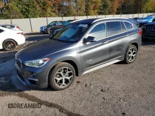 ✅ 2017 BMW X1 xDrive28i • VIN: WBXHT3C33H5F80155 • Lot: 87093085. Wystawiony na Copart z przebiegiem 95 434 mil. Bezpłatny archiwum sprzedaży aukcyjnych z USA i szczegółowy raport historii pojazdu na DreamBid. Zdjęcie 1.