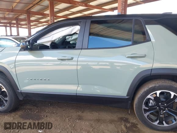 ✅ 2025 Chevrolet Equinox FWD LT • VIN: 3GNAXHEG8SL124888 • Lot: 42392870. Wystawiony na IAAI z przebiegiem 6 733 mil. Bezpłatny archiwum sprzedaży aukcyjnych z USA i szczegółowy raport historii pojazdu na DreamBid. Zdjęcie 15.