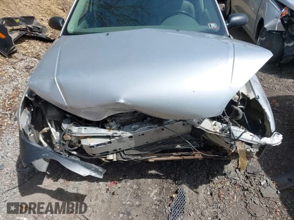 ✅ 2005 Ford Focus S • VIN: 1FAFP34N65W311598 • Lot: 42098635. Listed on IAAI with 123,738 mi. Free auction sales archive from the USA and detailed vehicle history report at DreamBid. Image 6.