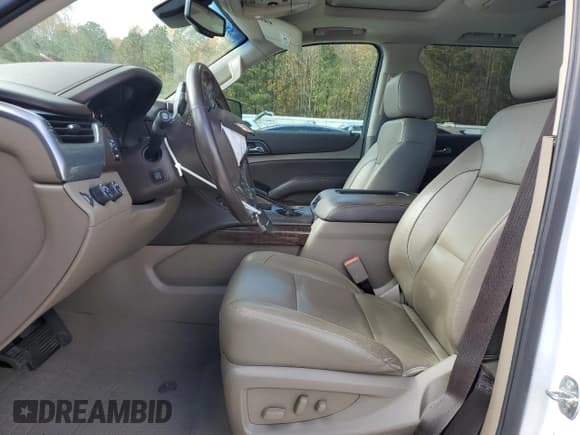 ✅ 2020 Chevrolet Suburban LT • VIN: 1GNSKHKC0LR173727 • Lot: 91106325. Listed on Copart with 111,503 mi. Free auction sales archive from the USA and detailed vehicle history report at DreamBid. Image 7.