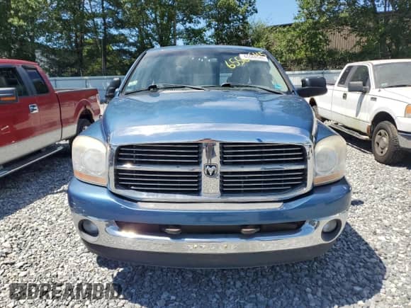 2006 Dodge 1500 Laramie z VIN 1D7HU18276S531072, wystawiony jako Copart lot #65568545 z przebiegiem 161 344 mil mil oraz Czysty tytuł • Clean title. Historia ofert i sprzedaży dostępna na DreamBid. Obrazek 5.