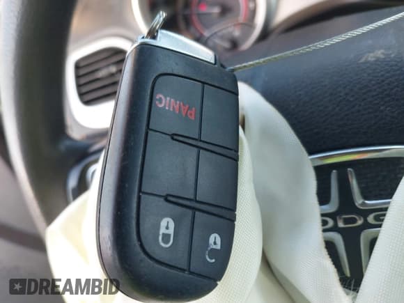 ✅ 2019 Dodge Journey SE • VIN: 3C4PDCBB9KT719224 • Lot: 43695577. Wystawiony na IAAI z przebiegiem 144 652 mil. Bezpłatny archiwum sprzedaży aukcyjnych z USA i szczegółowy raport historii pojazdu na DreamBid. Zdjęcie 11.