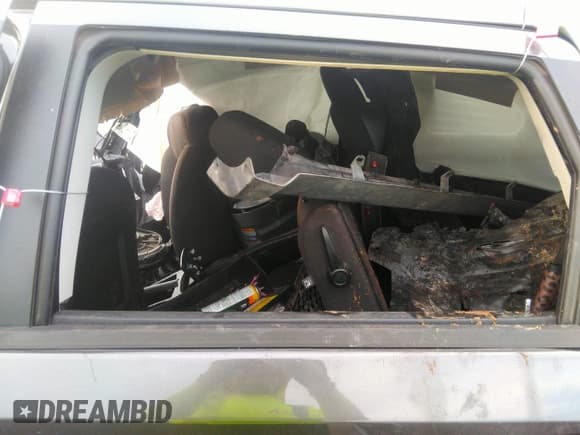 ✅ 2019 Dodge Journey SE • VIN: 3C4PDCBB9KT804421 • Lot: 43315748. Wystawiony na IAAI z przebiegiem Nie podano. Bezpłatny archiwum sprzedaży aukcyjnych z USA i szczegółowy raport historii pojazdu na DreamBid. Zdjęcie 8.