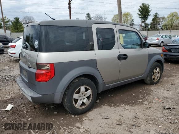 ✅ 2003 Honda Element EX • VIN: 5J6YH28573L053119 • Lot: 52763965. Listed on Copart with 231,222 mi. Free auction sales archive from the USA and detailed vehicle history report at DreamBid. Image 3.