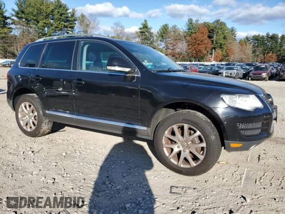 ✅ 2010 Volkswagen Touareg V6 • VIN: WVGFK7A91AD003733 • Lot: 93242775. Wystawiony na Copart z przebiegiem 192 826 mil. Bezpłatny archiwum sprzedaży aukcyjnych z USA i szczegółowy raport historii pojazdu na DreamBid. Zdjęcie 4.