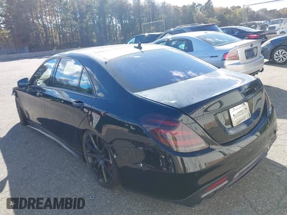 ✅ 2015 Mercedes-Benz S 63 AMG • VIN: WDDUG7JB8FA098208 • Лот: 43547136. Опубликован ранее на IAAI с пробегом 44 829 миль. Бесплатный доступ к архиву аукционных продаж из США и подробный отчёт об истории автомобиля на DreamBid. Изображение 3.