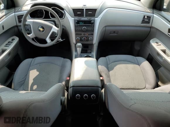 ✅ 2010 Chevrolet Traverse LS • VIN: 1GNLVEED9AJ223373 • Lot: 67329084. Wystawiony na Copart z przebiegiem 134 162 mil. Bezpłatny archiwum sprzedaży aukcyjnych z USA i szczegółowy raport historii pojazdu na DreamBid. Zdjęcie 8.