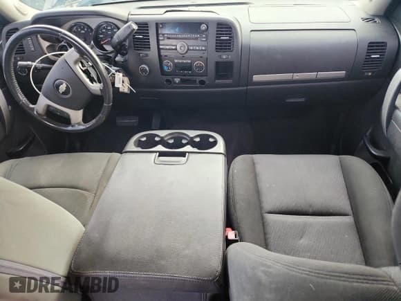 ✅ 2010 Chevrolet Silverado 2500HD LT • VIN: 1GC4KXB66AF133737 • Лот: 84300895. Опубликован ранее на Copart с пробегом Не указан. Бесплатный доступ к архиву аукционных продаж из США и подробный отчёт об истории автомобиля на DreamBid. Изображение 8.