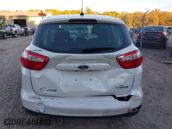 ✅ 2013 Ford C-Max SE • VIN: 1FADP5AU3DL537113 • Lot: 43599224. Wystawiony na IAAI z przebiegiem 61 392 mil. Bezpłatny archiwum sprzedaży aukcyjnych z USA i szczegółowy raport historii pojazdu na DreamBid. Zdjęcie 16.
