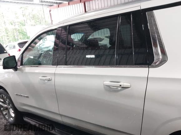 ✅ 2022 Chevrolet Suburban LT • VIN: 1GNSKCKD7NR235784 • Lot: 42336595. Listed on IAAI with 71,125 mi. Free auction sales archive from the USA and detailed vehicle history report at DreamBid. Image 14.