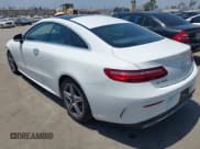 ✅ 2019 Mercedes-Benz E 450 • VIN: WDD1J6HBXKF063560 • Lot: 42592354. Wystawiony na IAAI z przebiegiem 47 893 mil. Bezpłatny archiwum sprzedaży aukcyjnych z USA i szczegółowy raport historii pojazdu na DreamBid. Zdjęcie 3.