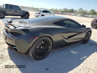 ✅ 2017 McLaren 570GT • VIN: SBM13GAA0HW002178 • Lot: 76395084. Wystawiony na Copart z przebiegiem 33 537 mil. Bezpłatny archiwum sprzedaży aukcyjnych z USA i szczegółowy raport historii pojazdu na DreamBid. Zdjęcie 3.