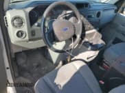 ✅ 2012 Ford Econoline Cargo Recreational • VIN: 1FTNE2EL9CDA11355 • Lot: 75163783. Wystawiony na Copart z przebiegiem 172 584 mil. Bezpłatny archiwum sprzedaży aukcyjnych z USA i szczegółowy raport historii pojazdu na DreamBid. Zdjęcie 8.