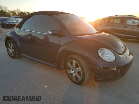 ✅ 2006 Volkswagen Beetle • VIN: 3VWRF31Y66M313875 • Лот: 91973495. Опубликован ранее на Copart с пробегом 172 422 миль. Бесплатный доступ к архиву аукционных продаж из США и подробный отчёт об истории автомобиля на DreamBid. Изображение 4.