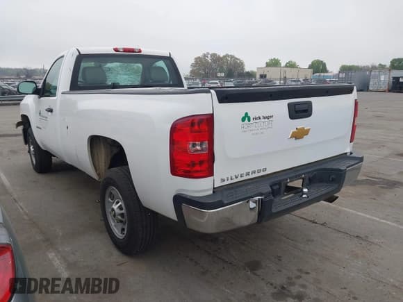 ✅ 2012 Chevrolet Silverado 2500HD Work Truck • VIN: 1GB0CVCG8CF145676 • Lot: 41835188. Wystawiony na IAAI z przebiegiem 88 412 mil. Bezpłatny archiwum sprzedaży aukcyjnych z USA i szczegółowy raport historii pojazdu na DreamBid. Zdjęcie 3.