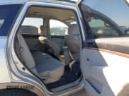 ✅ 2010 Hyundai Veracruz Limited • VIN: KM8NU4CC7AU128104 • Lot: 43588908. Listed on IAAI with 215,888 mi. Free auction sales archive from the USA and detailed vehicle history report at DreamBid. Image 8.