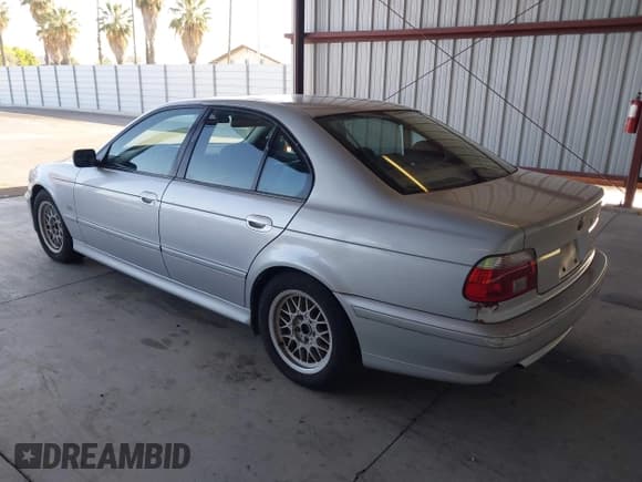 ✅ 2002 BMW 5 Series 540i • VIN: WBADN63412GN86932 • Lot: 42322111. Wystawiony na IAAI z przebiegiem 143 949 mil. Bezpłatny archiwum sprzedaży aukcyjnych z USA i szczegółowy raport historii pojazdu na DreamBid. Zdjęcie 3.