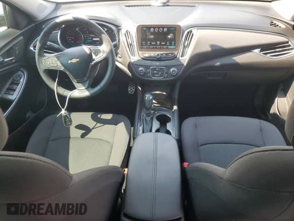 2017 Chevrolet Malibu LT z VIN 1G1ZE5ST8HF224938, wystawiony jako Copart lot #60239895 z przebiegiem 16 589 mil mil oraz Szkoda całkowita • Salvage title. Historia ofert i sprzedaży dostępna na DreamBid. Obrazek 8.