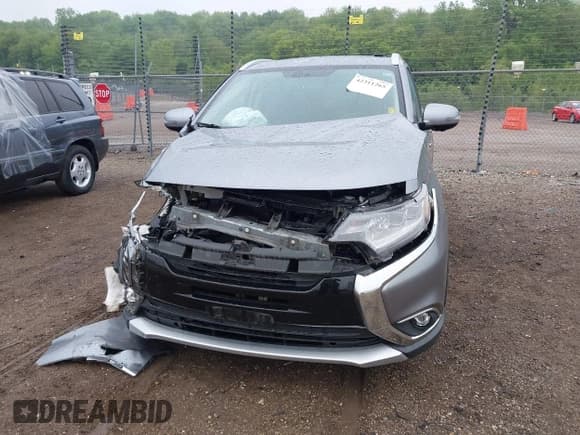 ✅ 2018 Mitsubishi Outlander SE • VIN: JA4AD3A35JZ064058 • Lot: 42311265. Listed on IAAI with 79,291 mi. Free auction sales archive from the USA and detailed vehicle history report at DreamBid. Image 12.