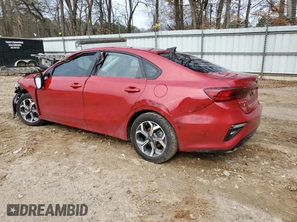 ✅ 2020 Kia Forte FE • VIN: 3KPF24AD8LE252233 • Lot: 44316085. Wystawiony na Copart z przebiegiem 71 063 mil. Bezpłatny archiwum sprzedaży aukcyjnych z USA i szczegółowy raport historii pojazdu na DreamBid. Zdjęcie 2.